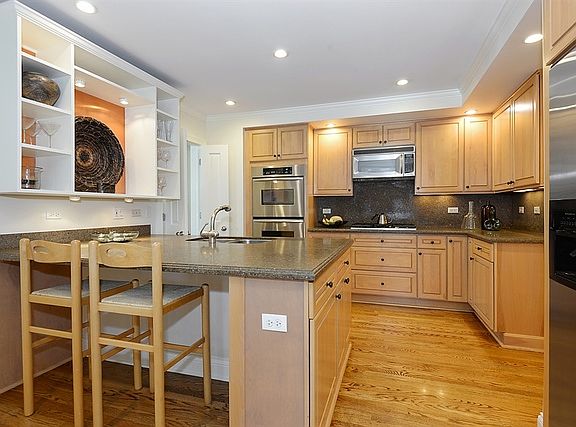 5th image of 1939 Sherman Ave APT 3E