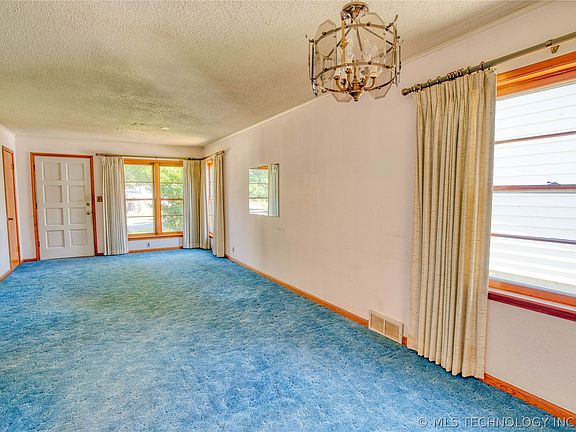 3rd image of 43 S 73rd East Ave