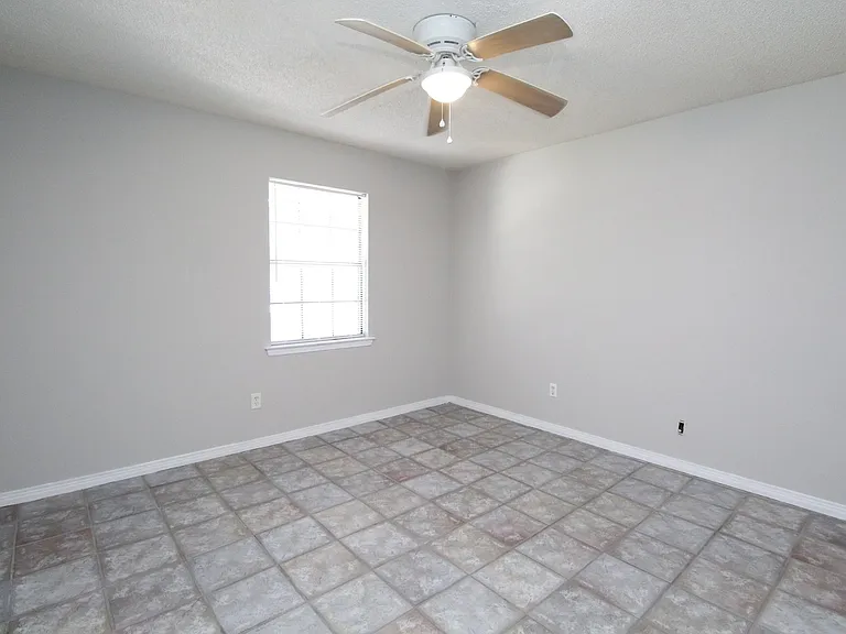 5250 Powrie Dr — Photo 16