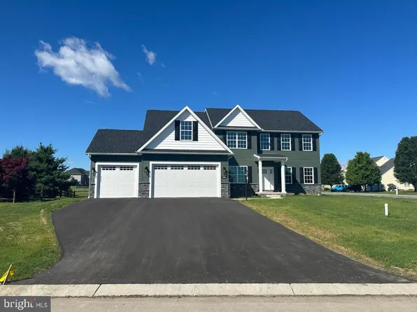 5999 Gabrielle Ln, Chambersburg, PA 17202