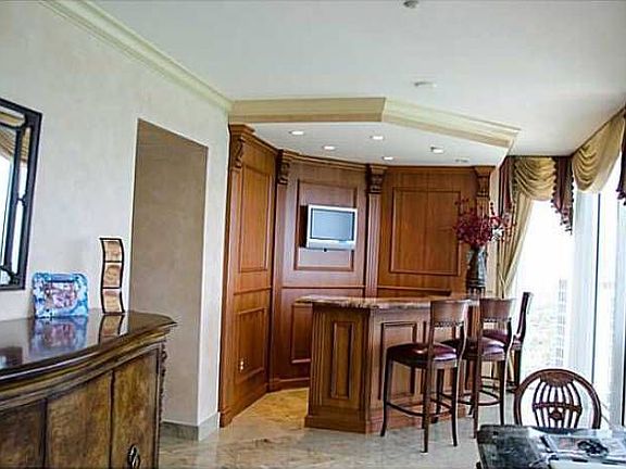 Wet bar