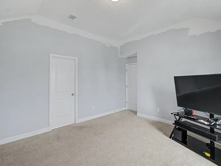 76 Saint Johns Ct — Photo 29
