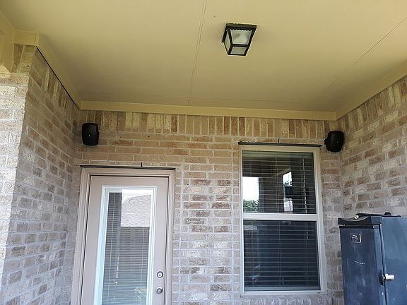 4th image of 3807 Bastrop St
