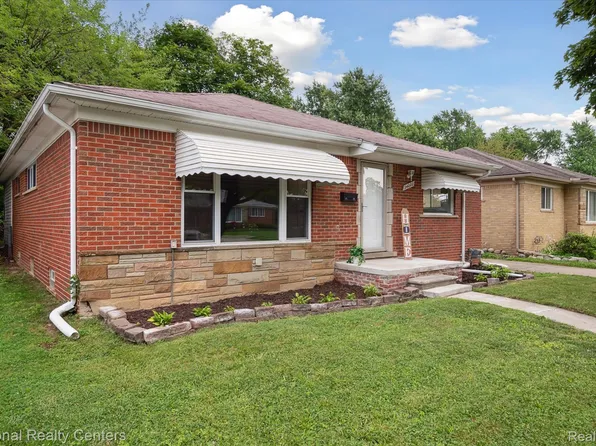 24000 Morton St, Oak Park, MI 48237