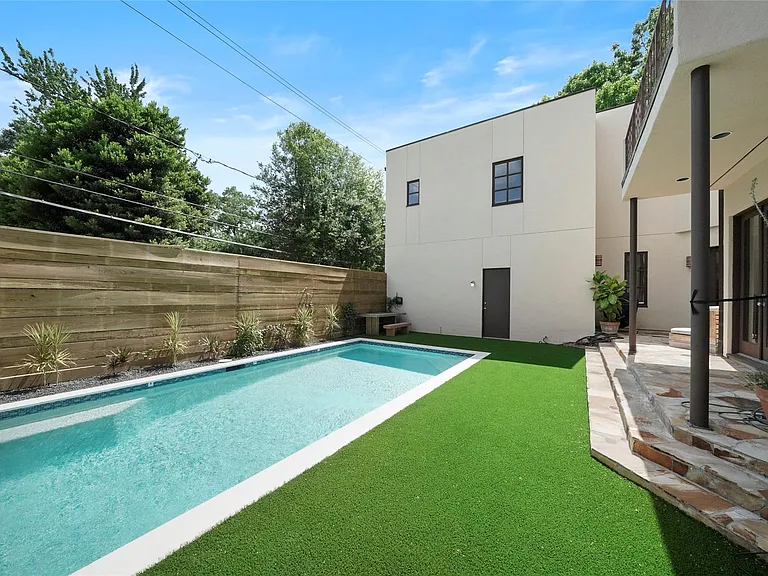2225 Bolsover St — Photo 4