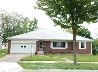 808 5th Ave, Lake Odessa, MI 48849