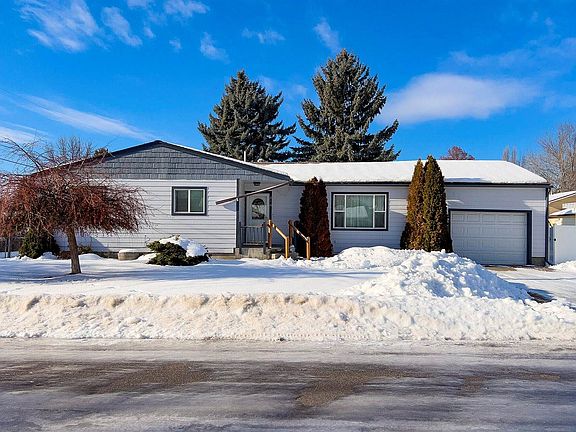 2nd image of 216 Glenwood Dr
