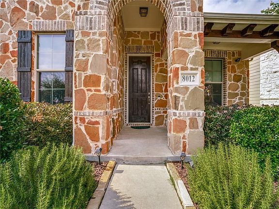 3rd image of 8012 Choctaw Ln