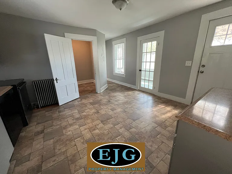 74 Ash St #1 — Photo 9