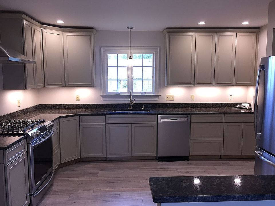 2nd image of 16 Crawford Dr
