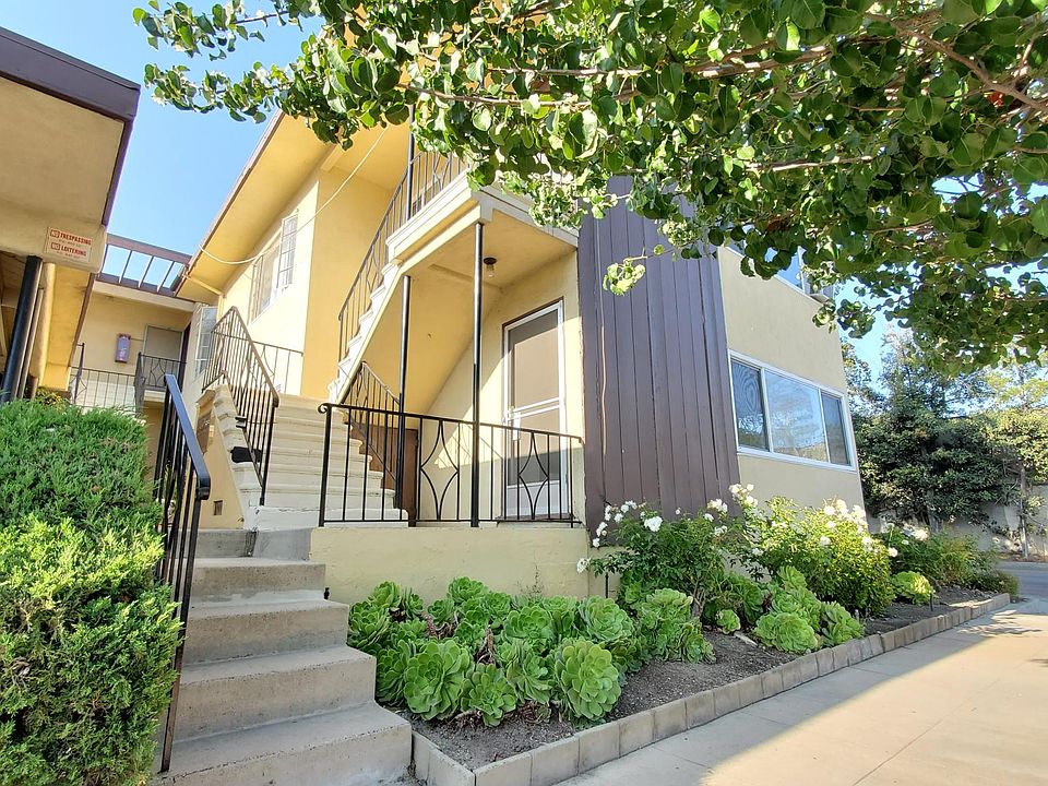 1st image of 11305 Isleta St #1