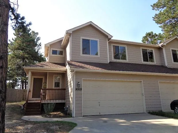 30202 Hilltop Dr — Photo 2