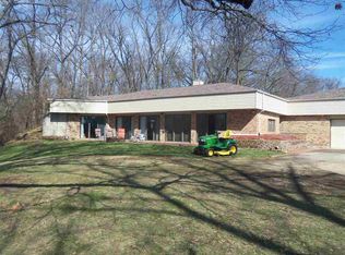 27080 Cathy Ct, Princeton, IA 52768
