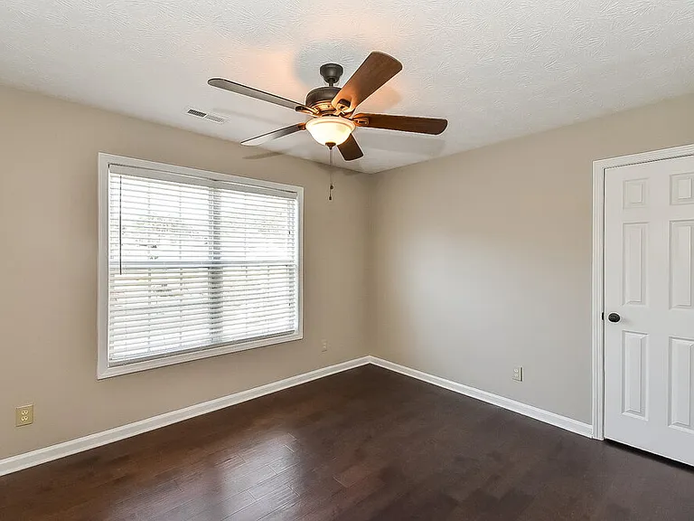 2091 Samantha Cir SW — Photo 15