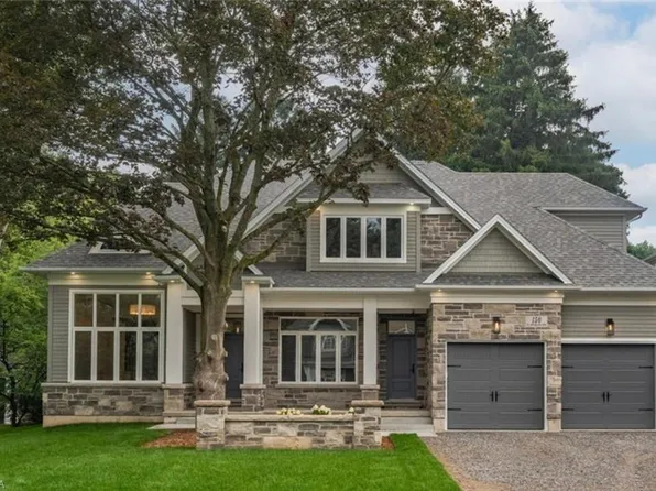 150 Saint Margarets Rd, Hamilton, ON L9G 2L2