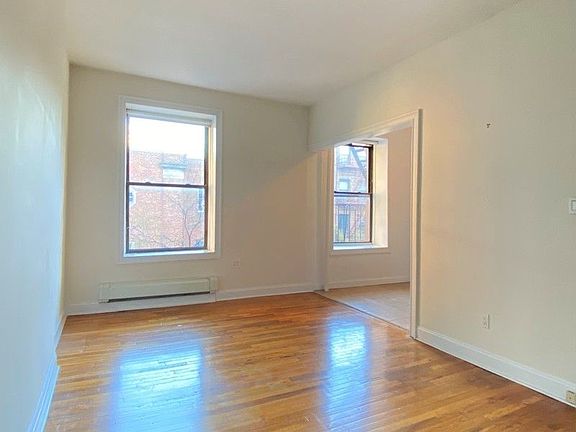 2nd image of 218 W 104th St APT 4A