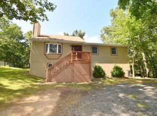 519 Lakeside Dr, East Stroudsburg, PA