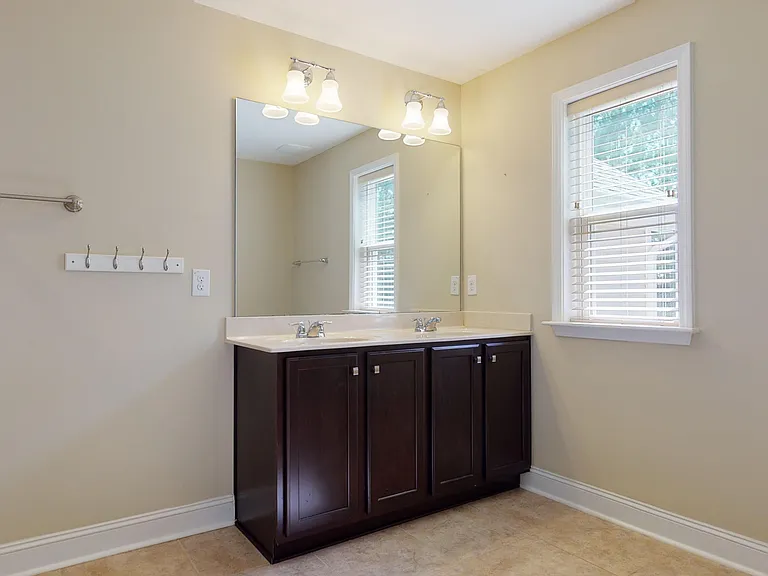 1415 Glenwater Dr — Photo 17