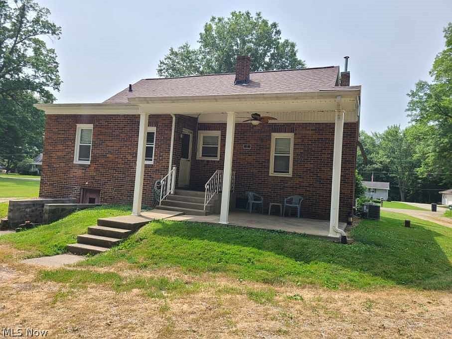 2nd image of 13637 Maryland St NE