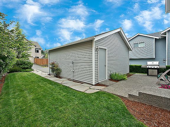 3rd image of 36510 SE Woody Creek Ln