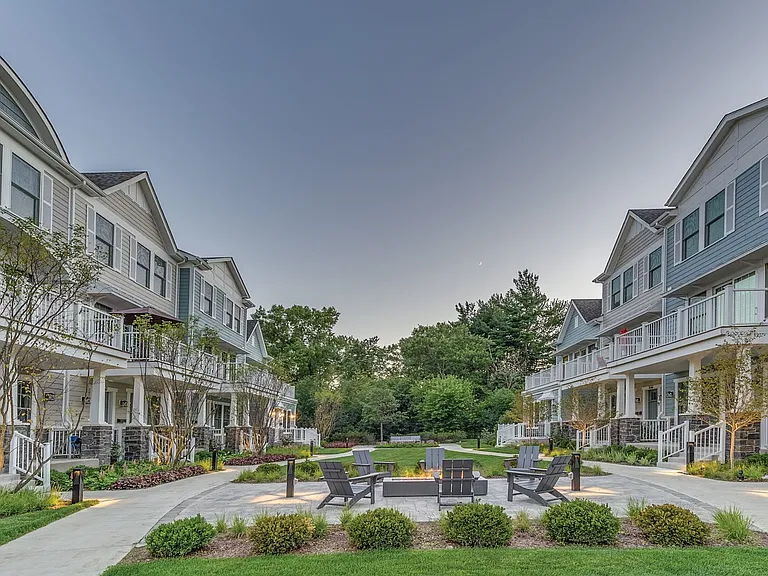 Eldridge Townhomes — Photo 37