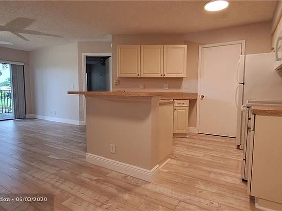 3rd image of 9999 Summerbreeze Dr APT 1117