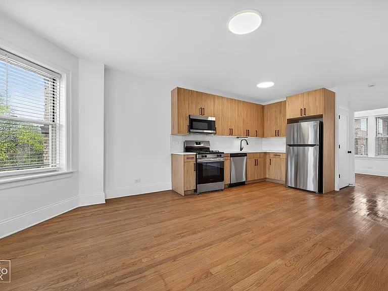 6310 N Artesian — Photo 6