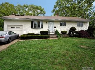 63 Rock Rd, Islip Terrace, NY 11752