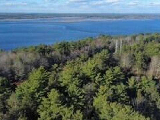 44 W Chops Point Road, Bath, ME 04530