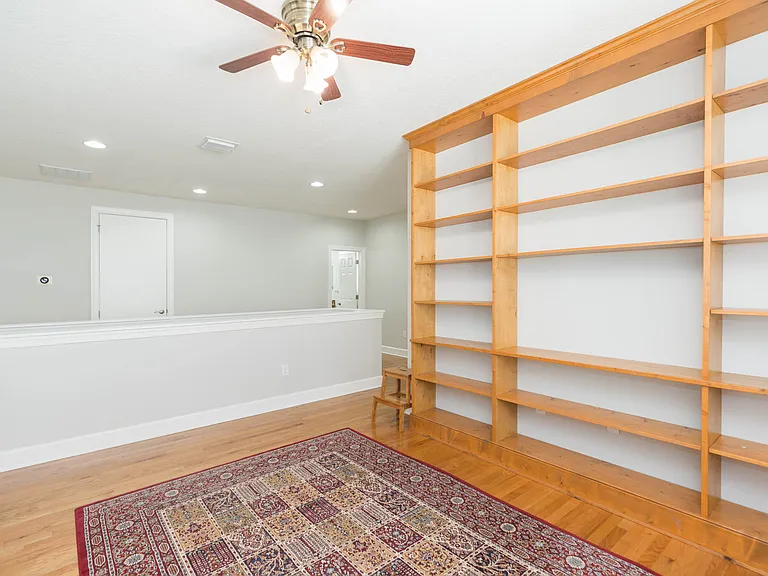 16084 Bella Woods Dr — Photo 22