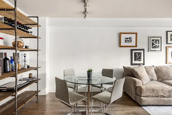 Sold by OFFICIAL | media 2
