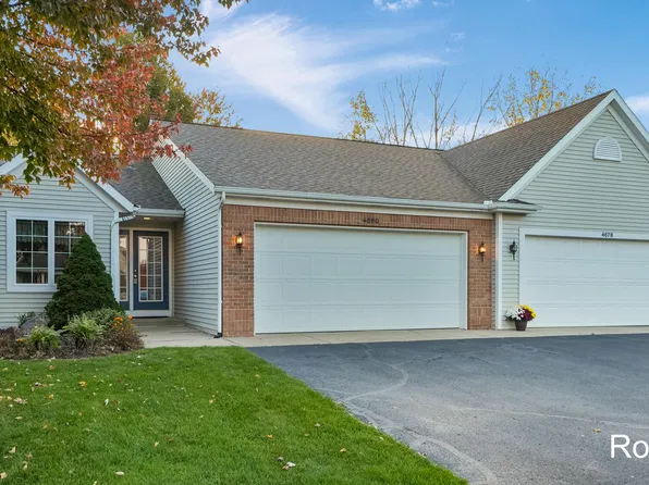 4680 Crescent Dr, Hudsonville, MI 49426