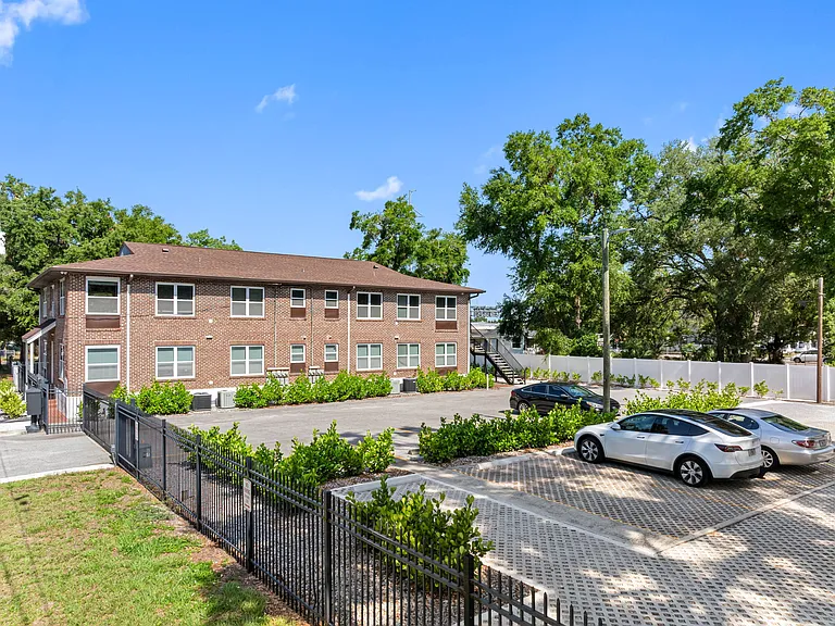 306 E Selma Ave #102 — Photo 5