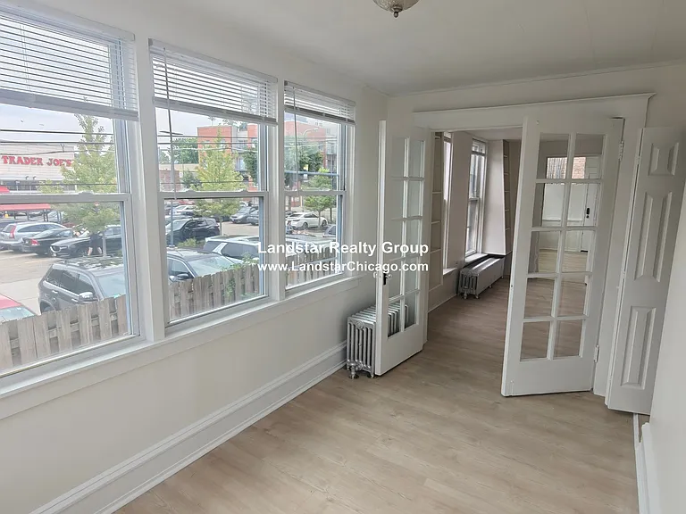 1233 Chicago Ave #11 — Photo 5