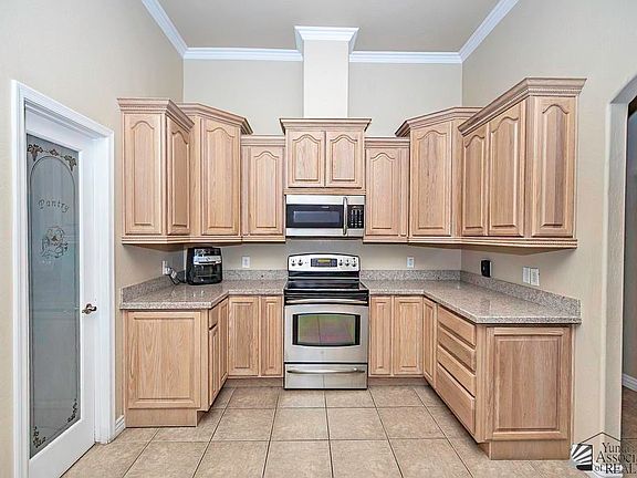 4th image of 3996 S Plowman Dr