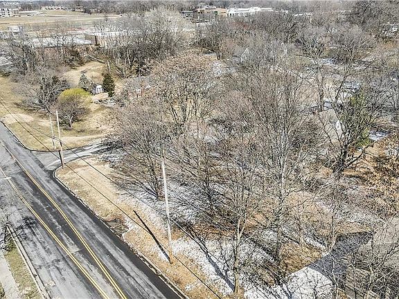 4th image of NW 83rd St