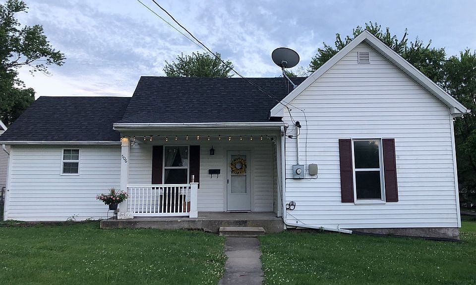2nd image of 506 W Spring St