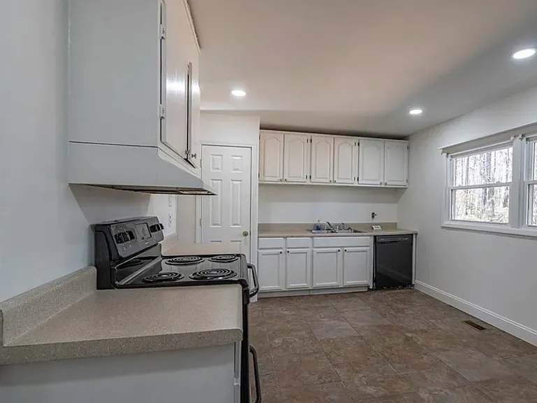 102 Beaverdam Creek Rd — Photo 5