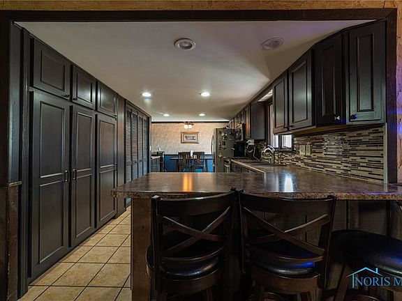 5th image of 26847 Woodland Ct