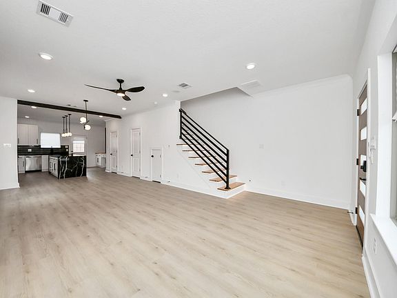 4th image of 5414 Ina St