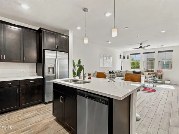 1821 E BERNIE Lane #104, Gilbert, AZ 85295