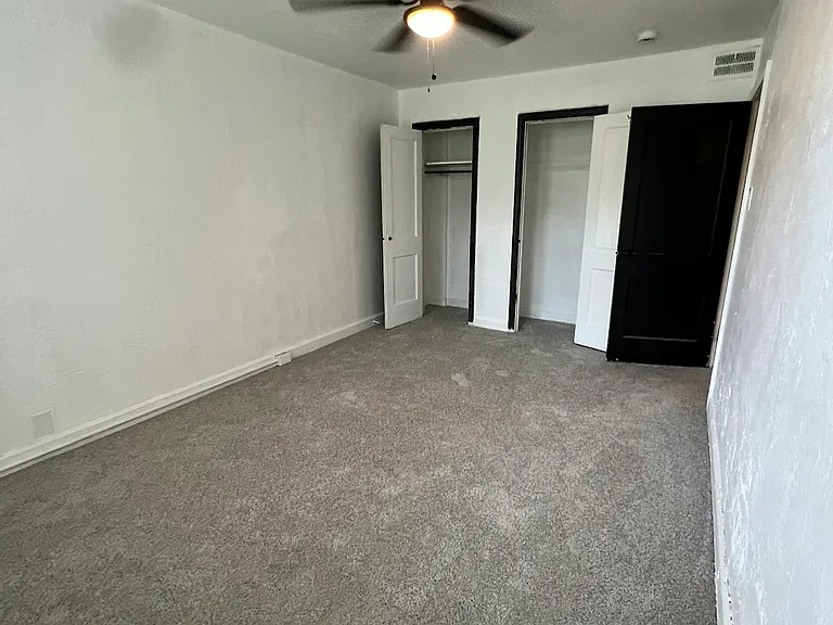399 E Cliveden St #B — Photo 9