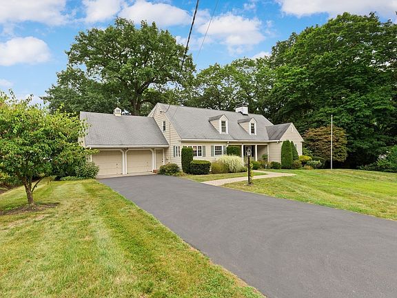 2nd image of 48 Locksley Rd