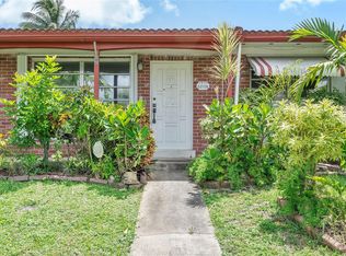 1919 N 38th Ave, Hollywood, FL 33021
