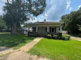 1004 Van Norman Curv, McComb, MS 39648