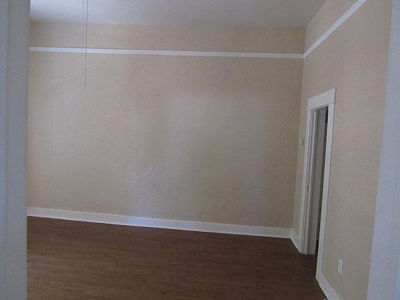 5th image of 2284 Irving Ave