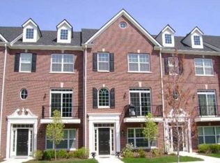 8251 Fawnsbrook Dr, Fishers, IN 46038