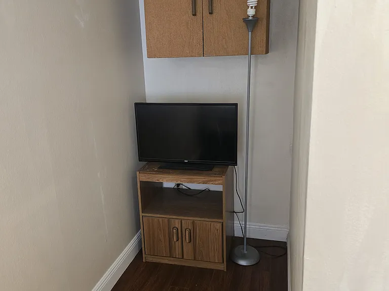 Cordova Cir W — Photo 3