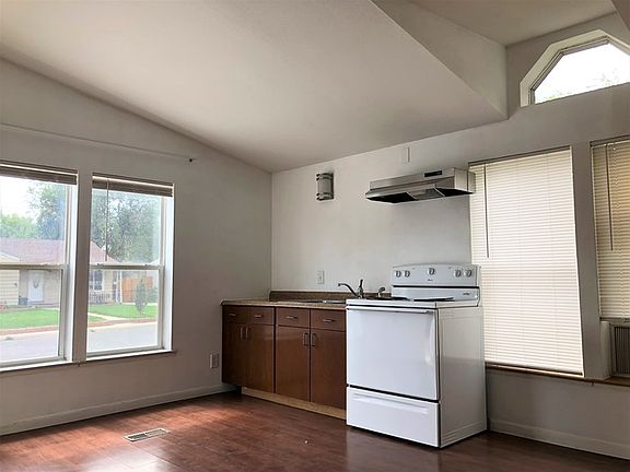 4th image of 3421 W Arkansas Ave #1