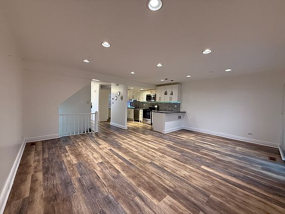 3rd image of 8451 Linder Ct